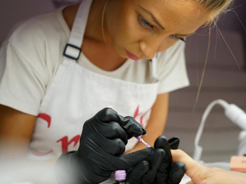 műkörömépítő verseny